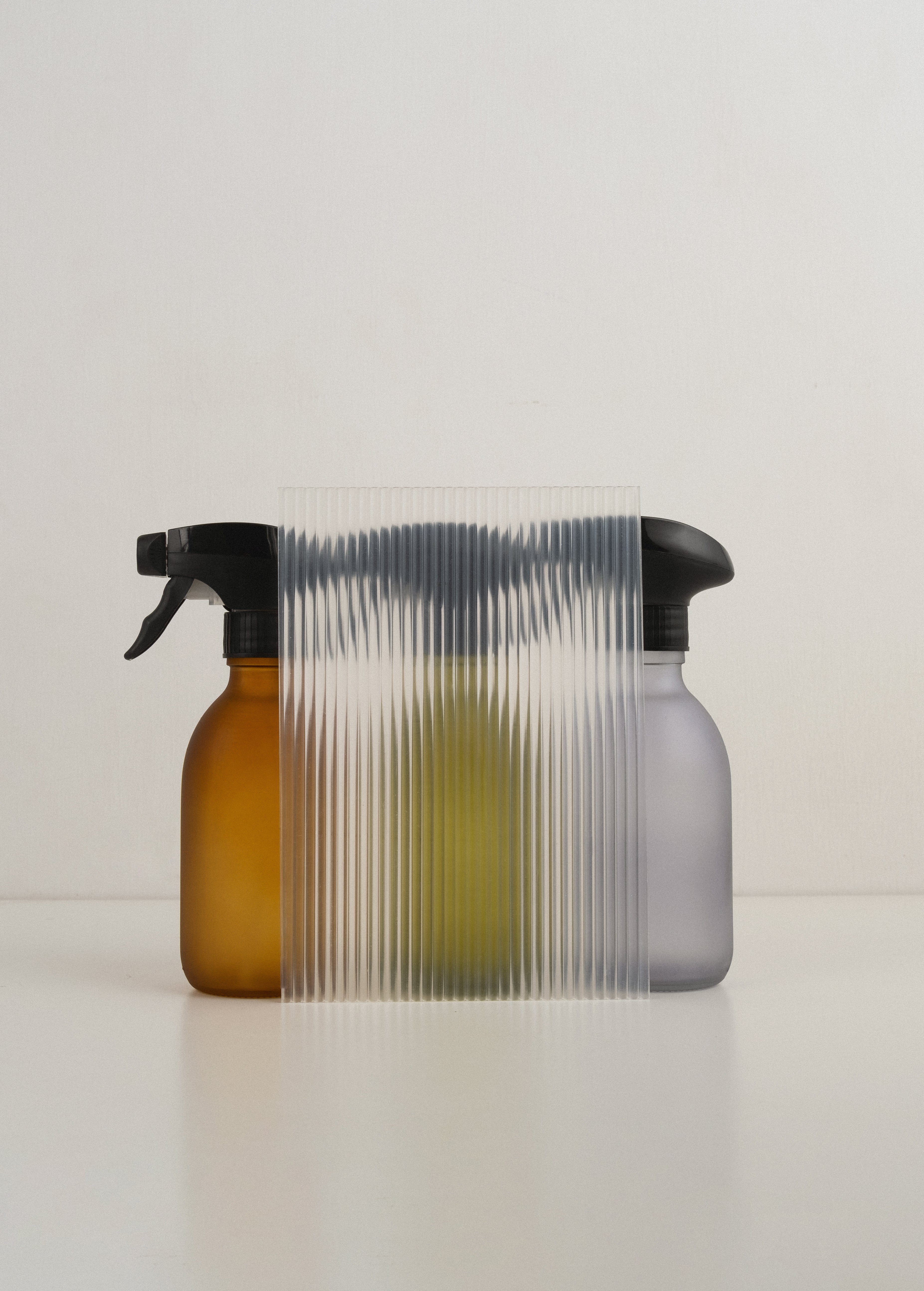 Refillable Glass Spray Bottle — Green